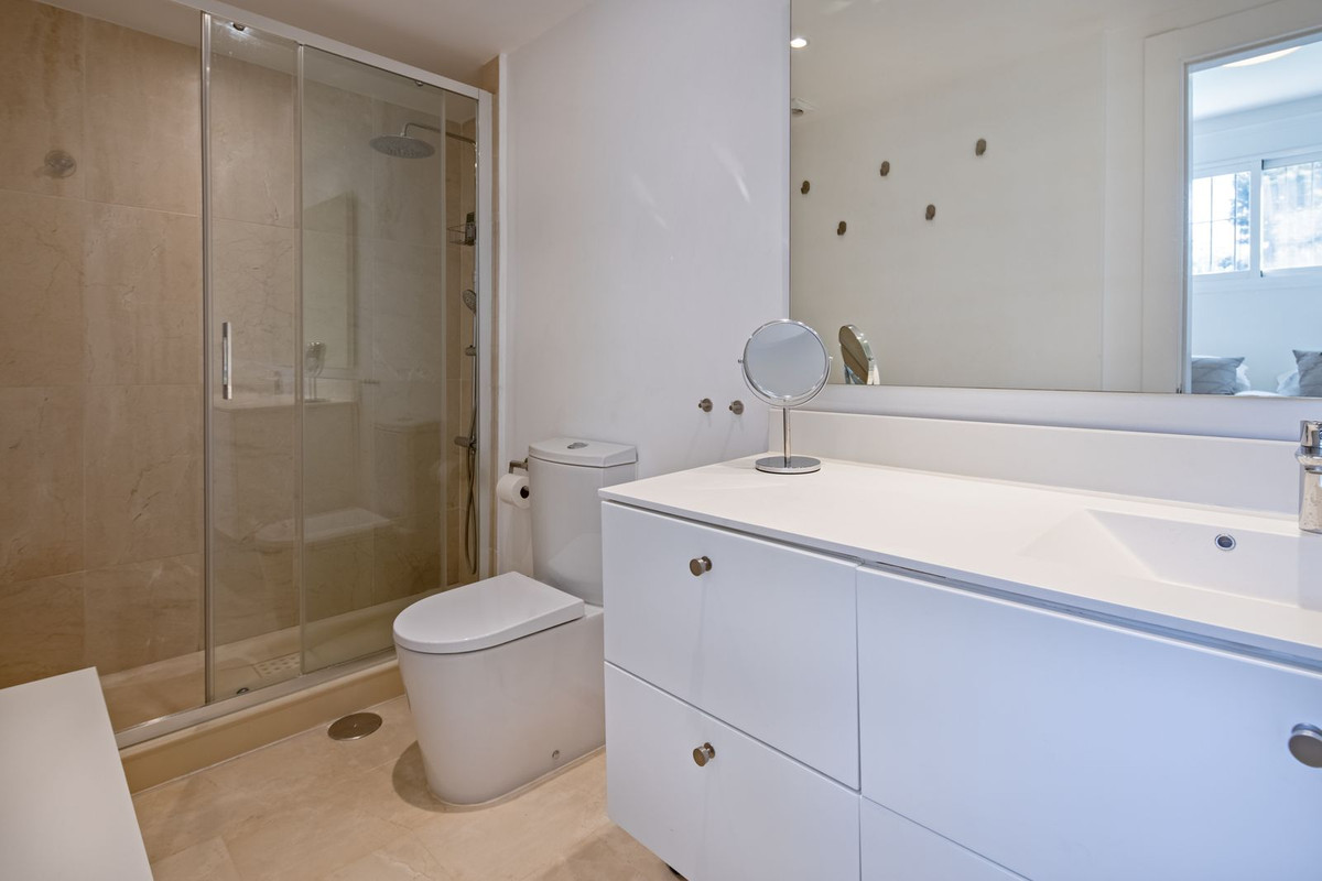 4 Bed Townhouse for sale in Nueva Andalucía Costa Del Sol, Málaga, Spain