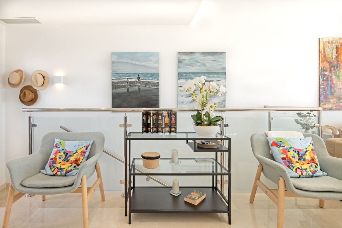4 Bed Townhouse for sale in Nueva Andalucía Costa Del Sol, Málaga, Spain
