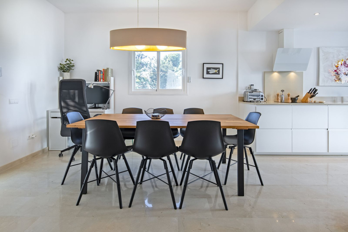 4 Bed Townhouse for sale in Nueva Andalucía Costa Del Sol, Málaga, Spain