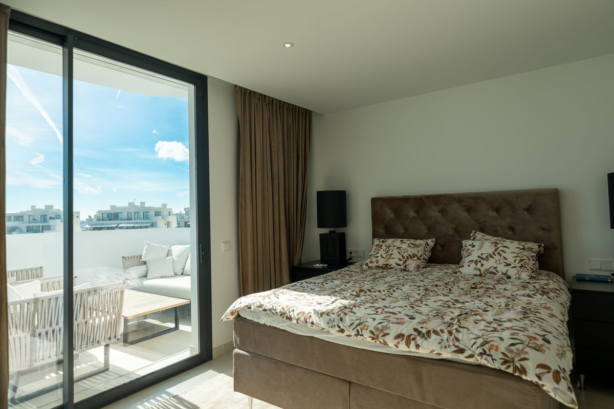 3 Bed Apartment for sale in Fuengirola Costa Del Sol, Málaga, Spain