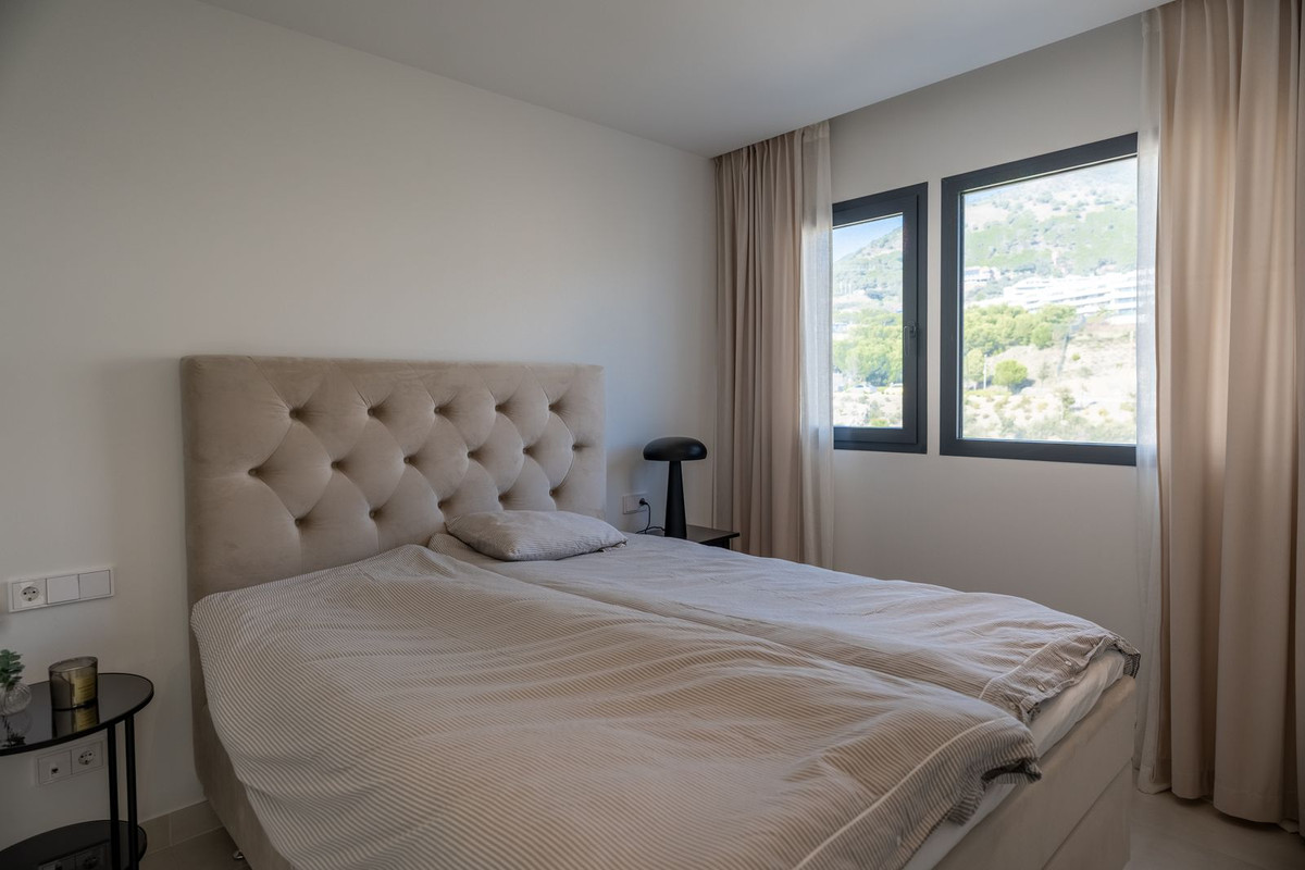 3 Bed Apartment for sale in Fuengirola Costa Del Sol, Málaga, Spain