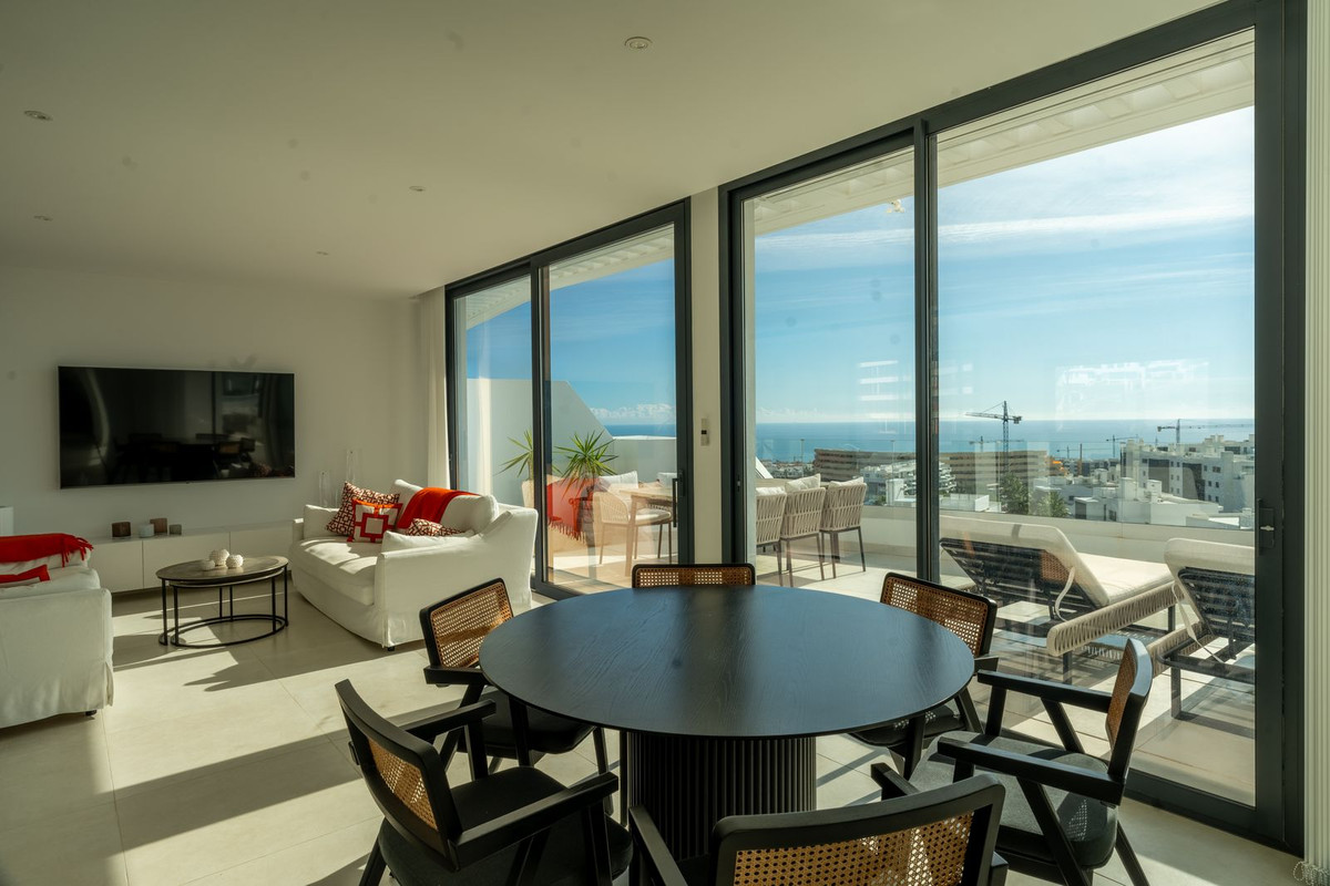 3 Bed Apartment for sale in Fuengirola Costa Del Sol, Málaga, Spain