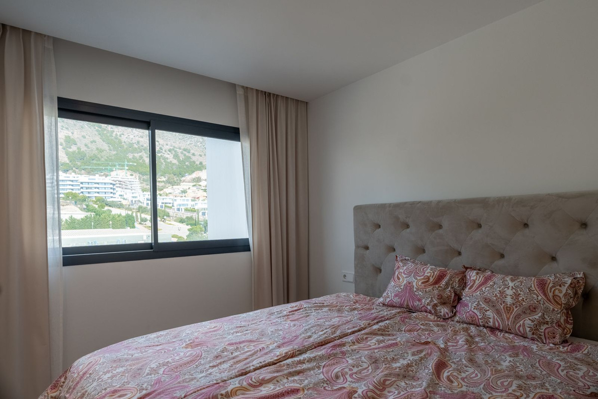 3 Bed Apartment for sale in Fuengirola Costa Del Sol, Málaga, Spain