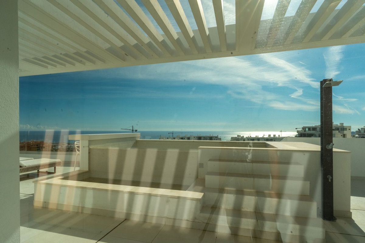 3 Bed Apartment for sale in Fuengirola Costa Del Sol, Málaga, Spain