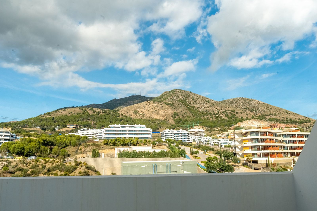 3 Bed Apartment for sale in Fuengirola Costa Del Sol, Málaga, Spain