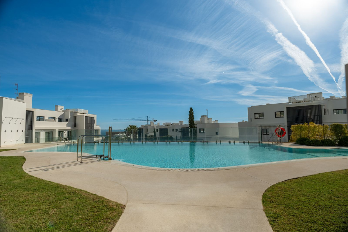 3 Bed Apartment for sale in Fuengirola Costa Del Sol, Málaga, Spain