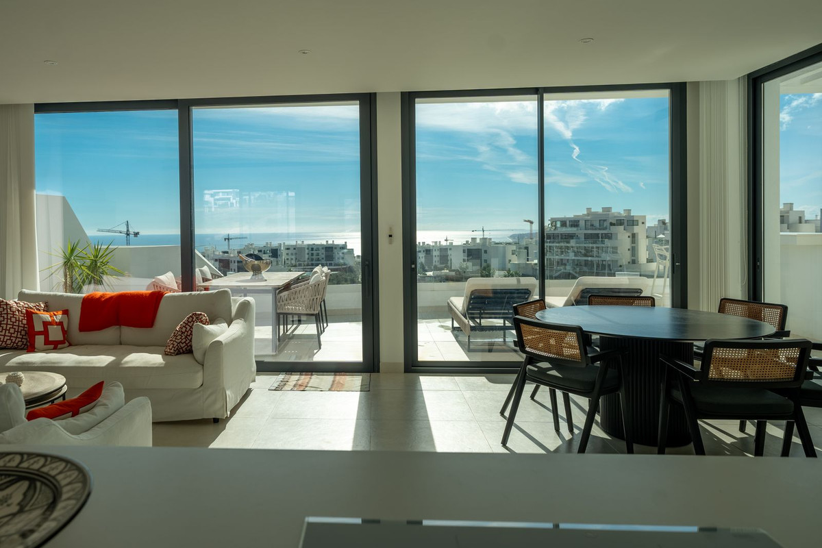3 Bed Apartment for sale in Fuengirola Costa Del Sol, Málaga, Spain