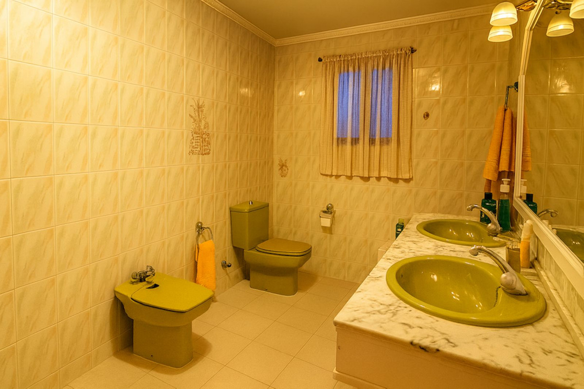 Se vende Villa - Chalet de 3 dormitorios en Costa Del Sol, Málaga, España