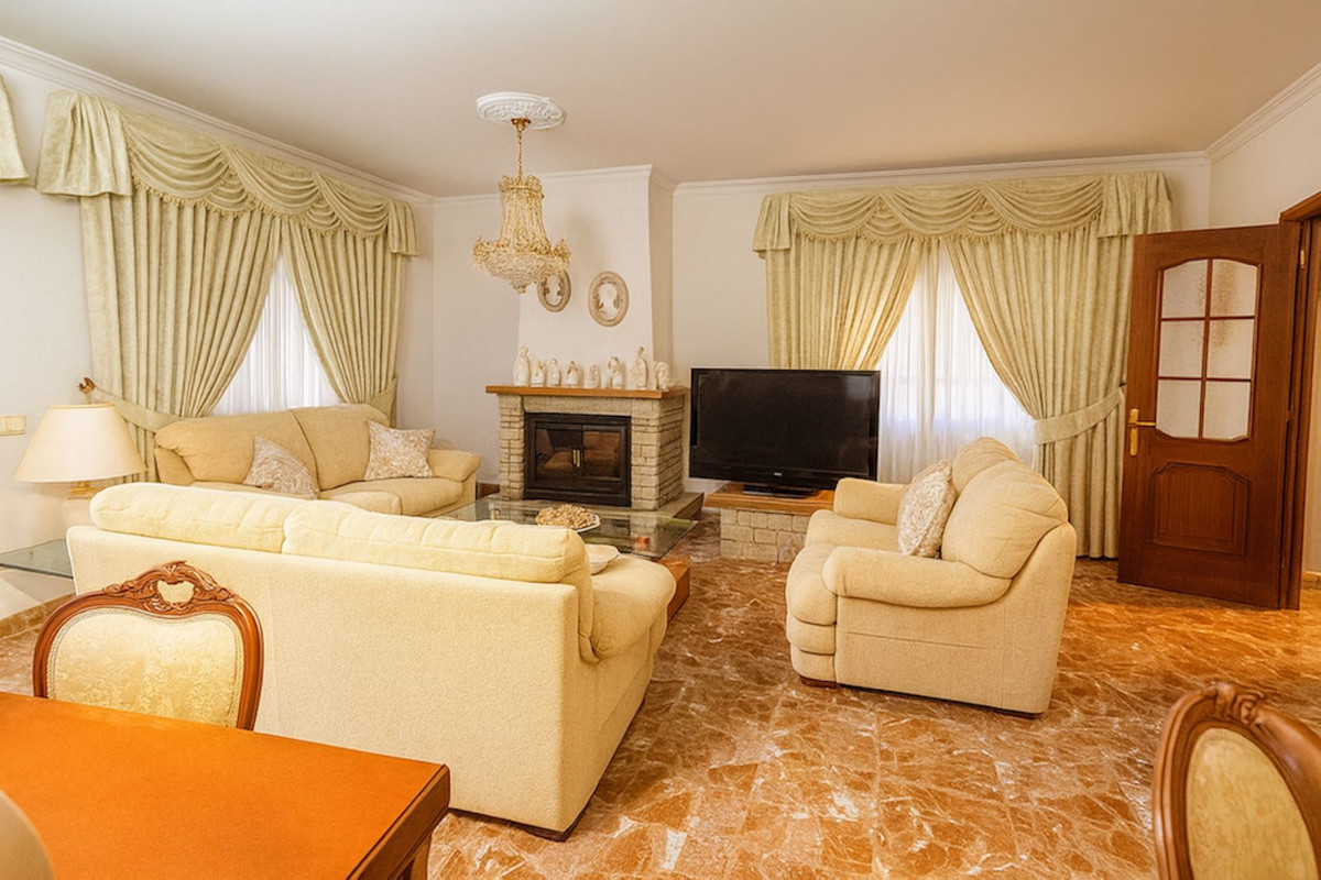 Se vende Villa - Chalet de 3 dormitorios en Costa Del Sol, Málaga, España