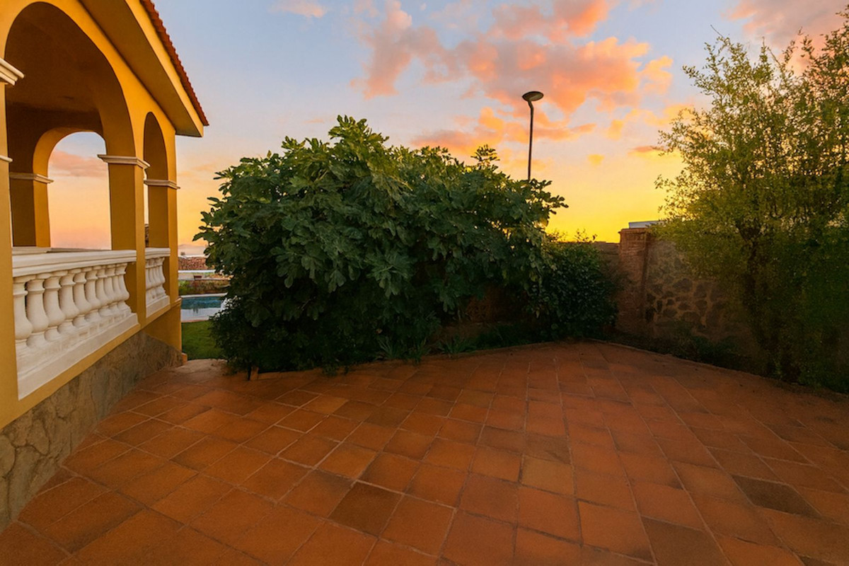 Se vende Villa - Chalet de 3 dormitorios en Costa Del Sol, Málaga, España