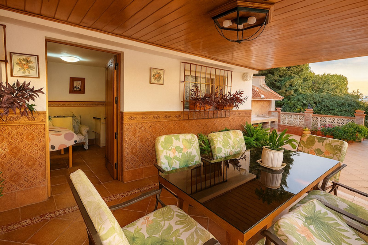 Se vende Villa - Chalet de 3 dormitorios en Costa Del Sol, Málaga, España