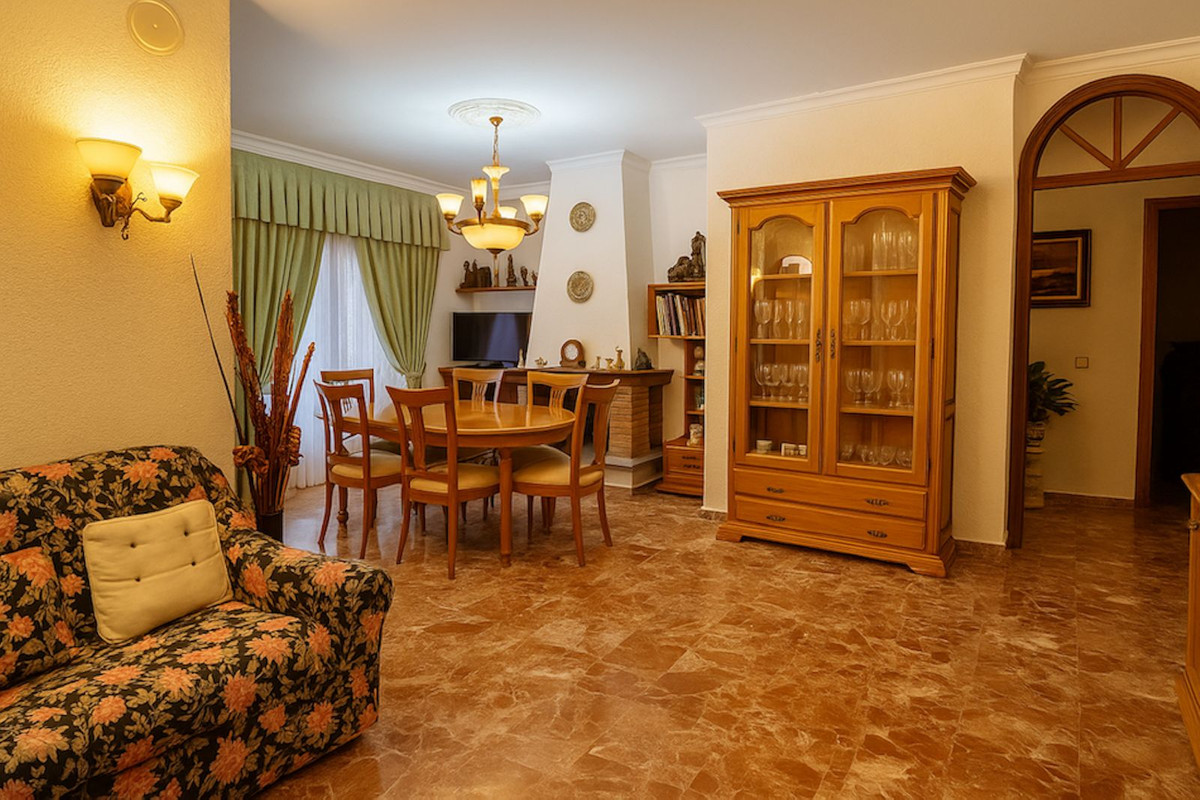 Se vende Villa - Chalet de 3 dormitorios en Costa Del Sol, Málaga, España