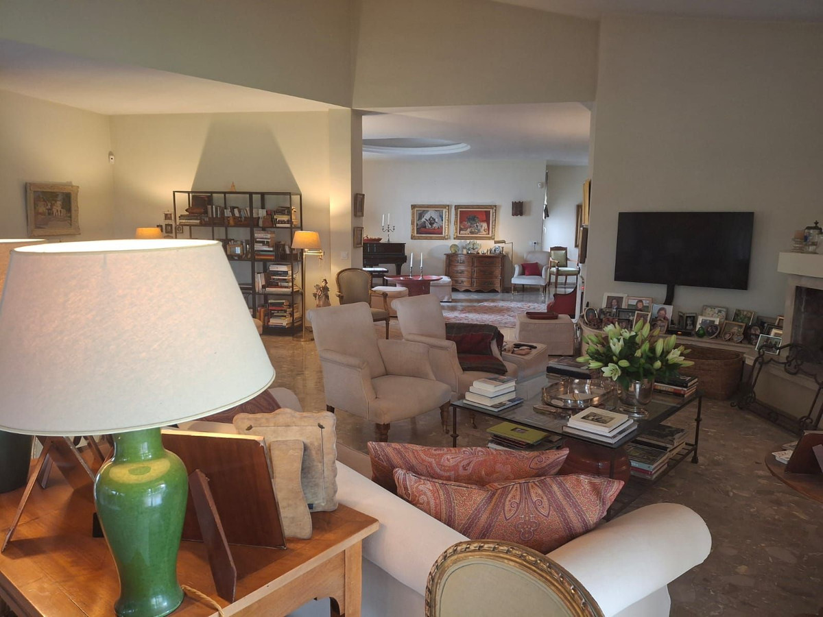 Se vende Villa - Chalet de 4 dormitorios en Costa Del Sol, Málaga, España