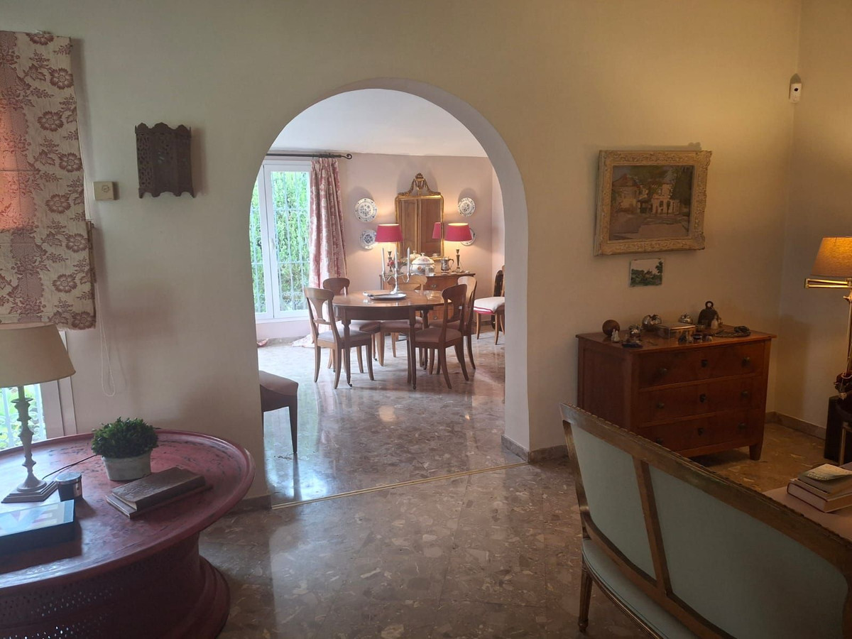 Se vende Villa - Chalet de 4 dormitorios en Costa Del Sol, Málaga, España