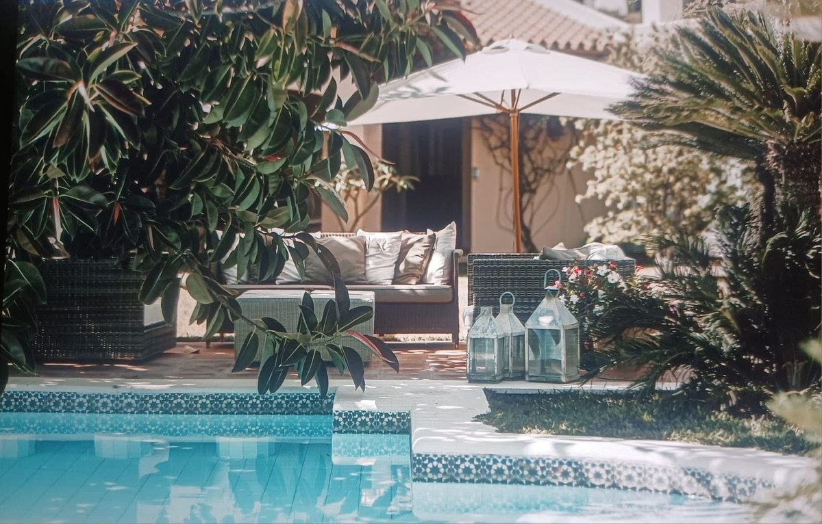 Se vende Villa - Chalet de 4 dormitorios en Costa Del Sol, Málaga, España