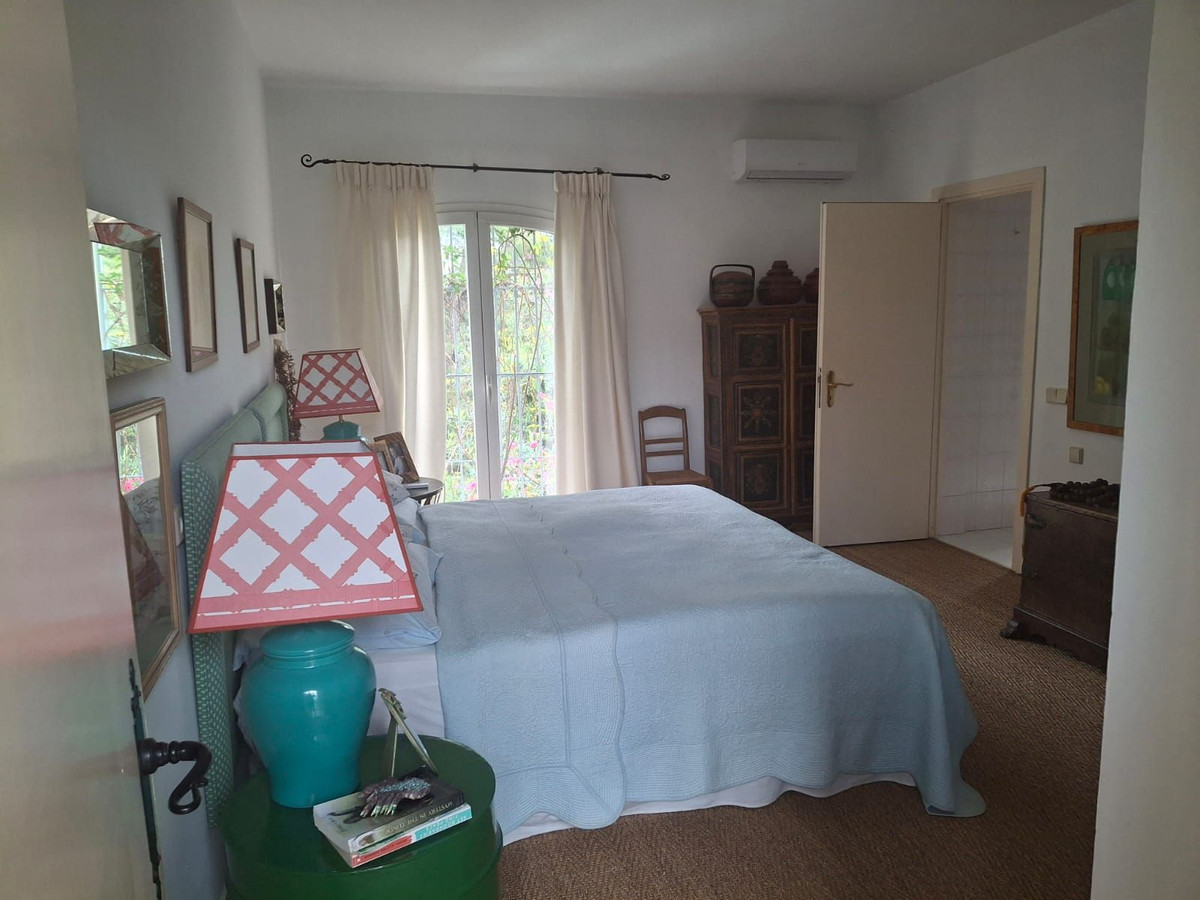 Se vende Villa - Chalet de 4 dormitorios en Costa Del Sol, Málaga, España
