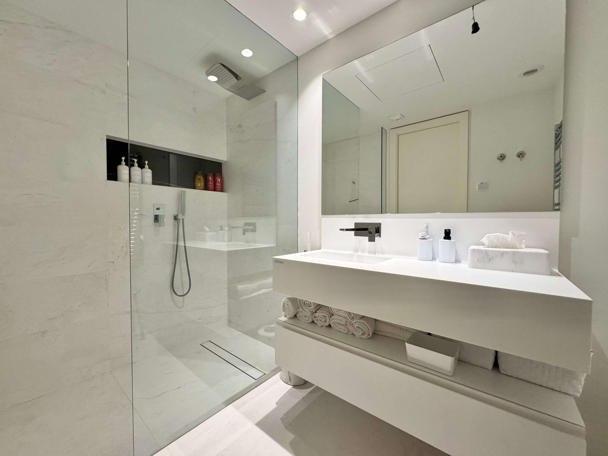 3 Bed Apartment for sale in Ojén Costa Del Sol, Málaga, Spain