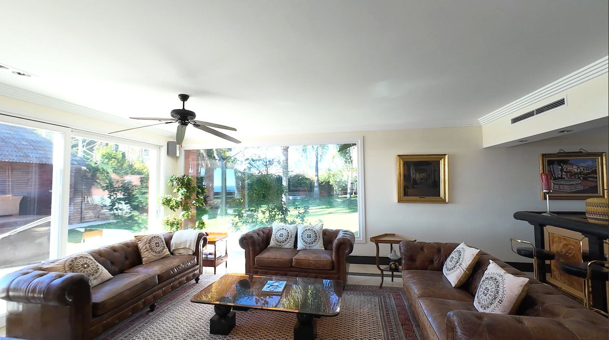 Se vende Villa - Chalet de 8 dormitorios en Costa Del Sol, Málaga, España