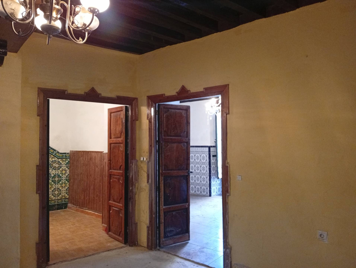 6 Bed Townhouse for sale in Ronda Costa Del Sol, Málaga, Spain