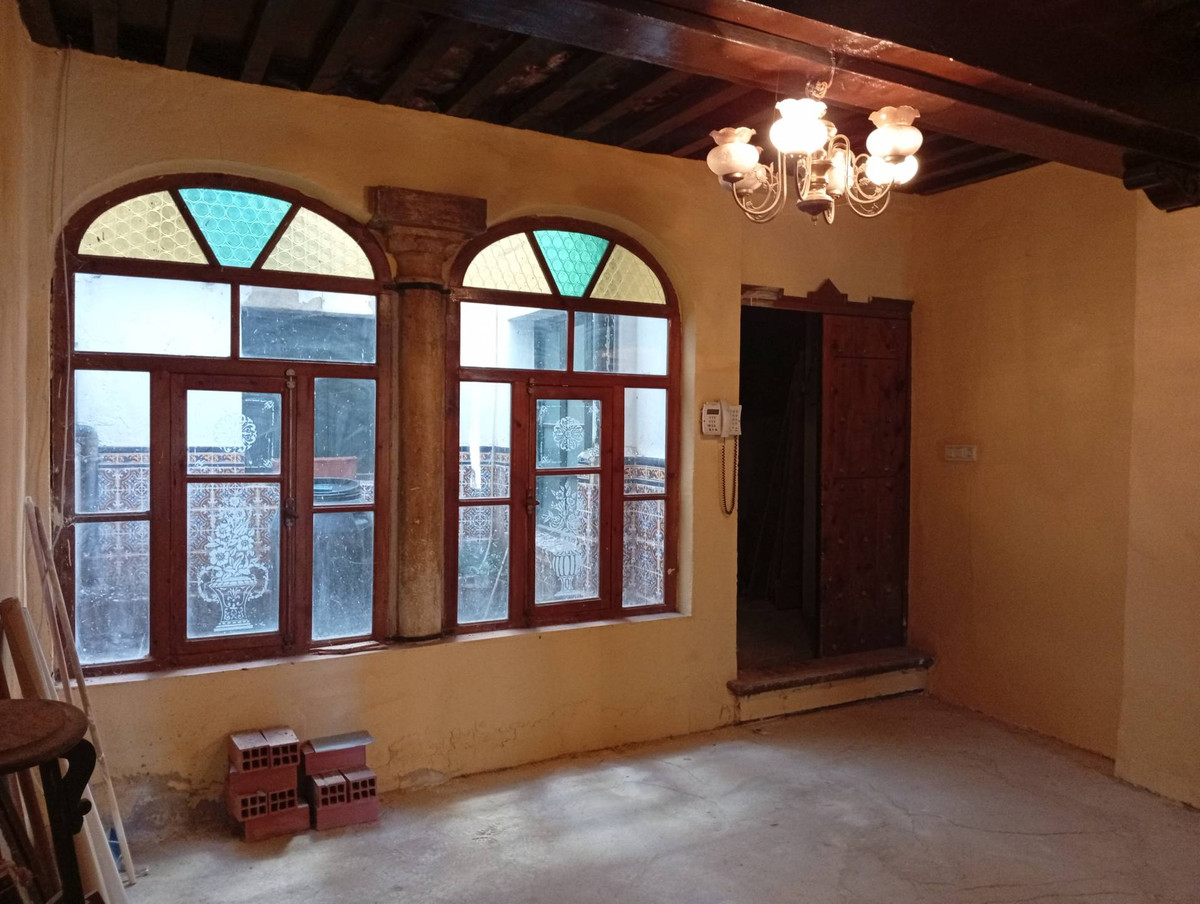 6 Bed Townhouse for sale in Ronda Costa Del Sol, Málaga, Spain