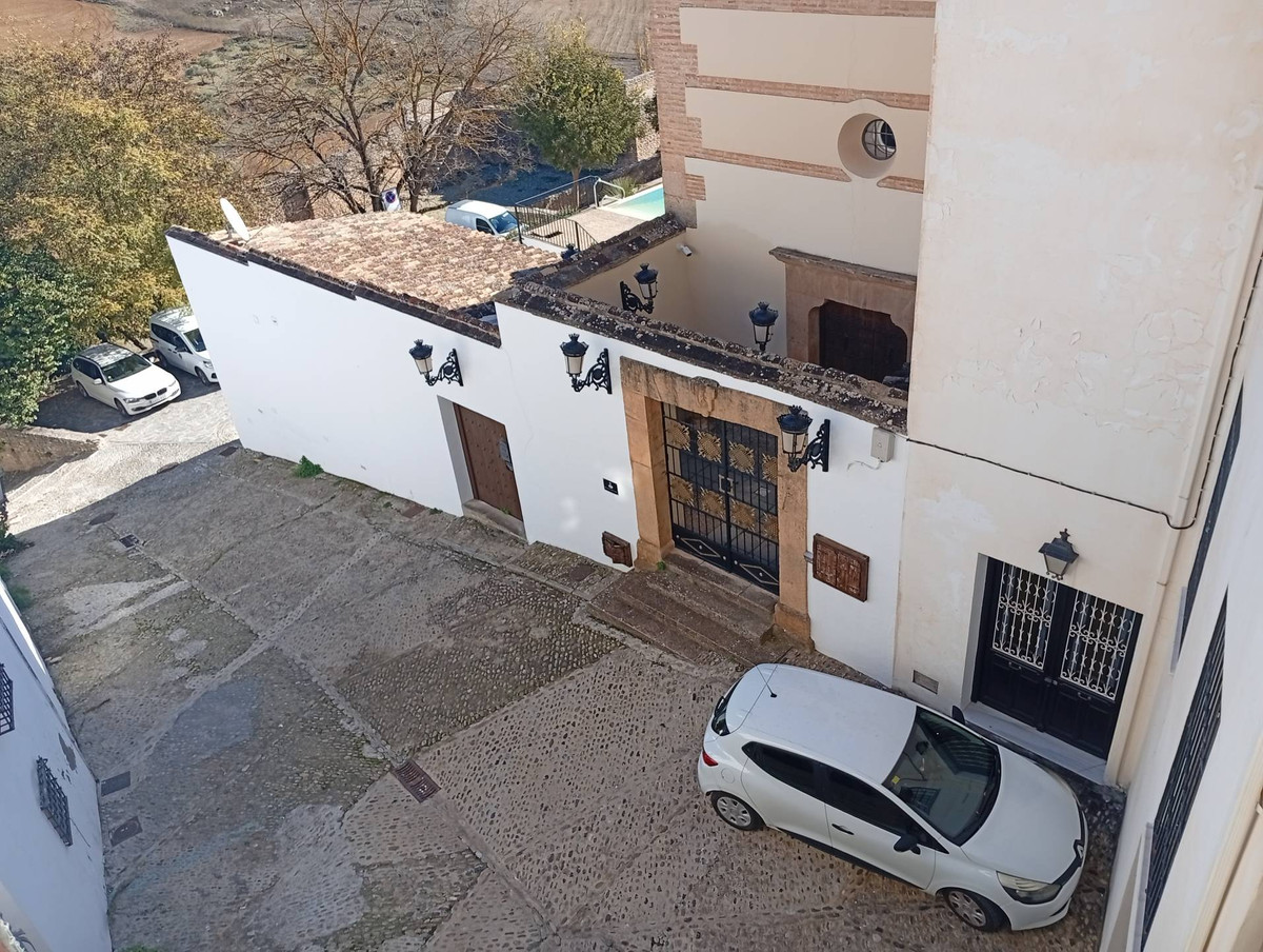 6 Bed Townhouse for sale in Ronda Costa Del Sol, Málaga, Spain
