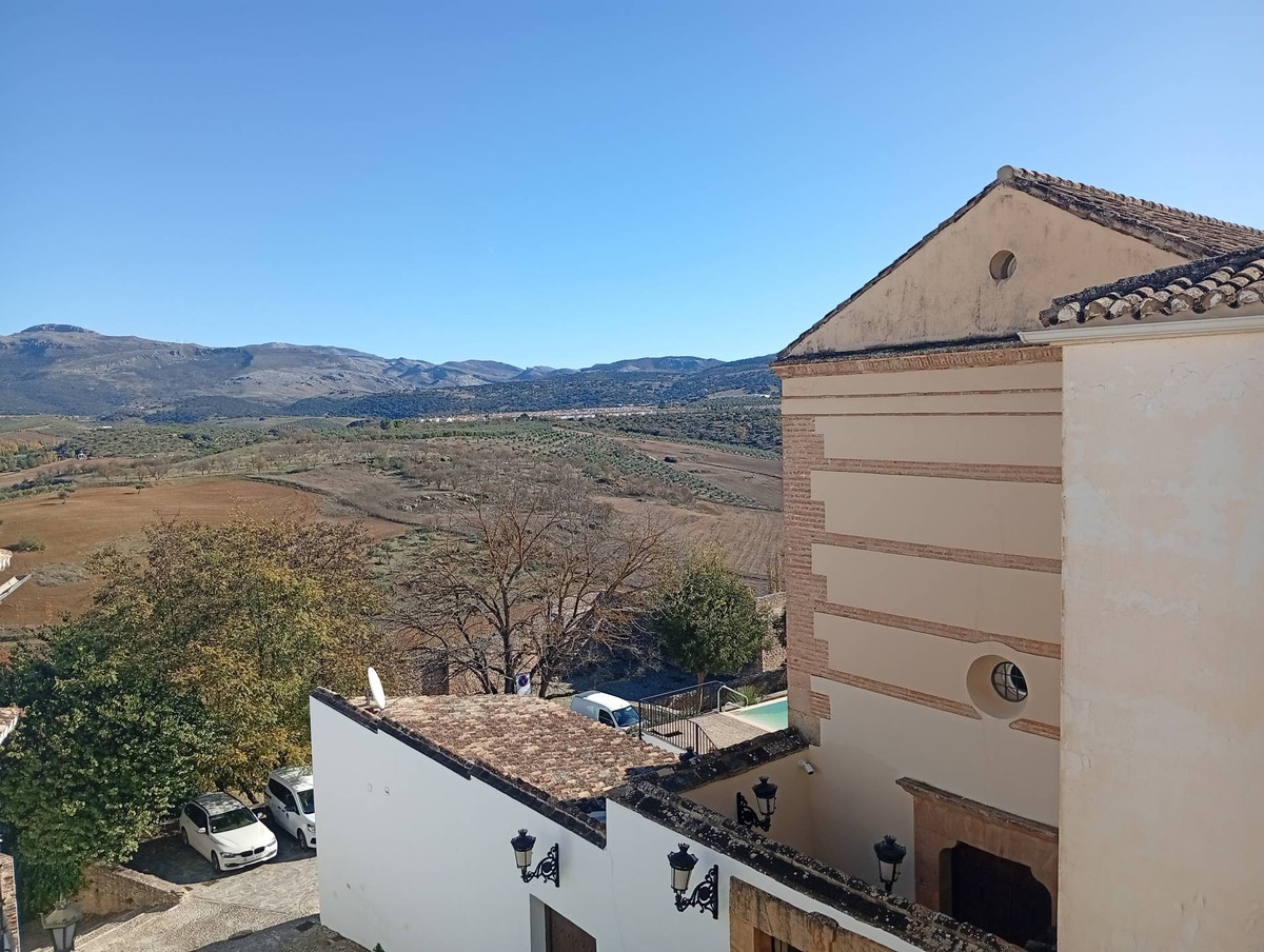 6 Bed Townhouse for sale in Ronda Costa Del Sol, Málaga, Spain
