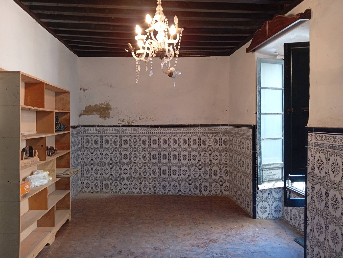 6 Bed Townhouse for sale in Ronda Costa Del Sol, Málaga, Spain