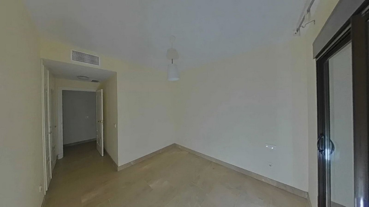 Se vende Apartamento Planta Baja de 3 dormitorios en Costa Del Sol, Málaga, España