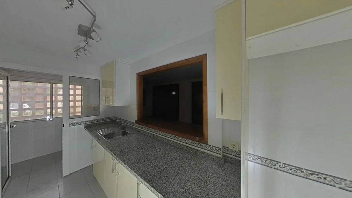 Se vende Apartamento Planta Baja de 3 dormitorios en Costa Del Sol, Málaga, España