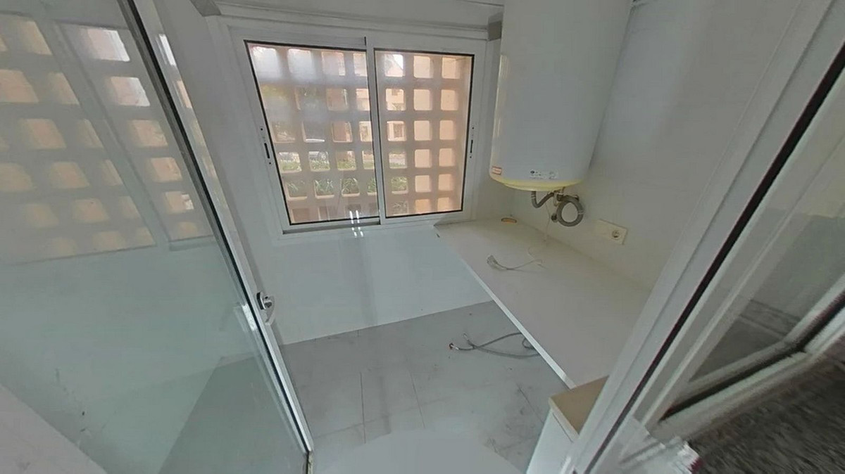 Se vende Apartamento Planta Baja de 3 dormitorios en Costa Del Sol, Málaga, España