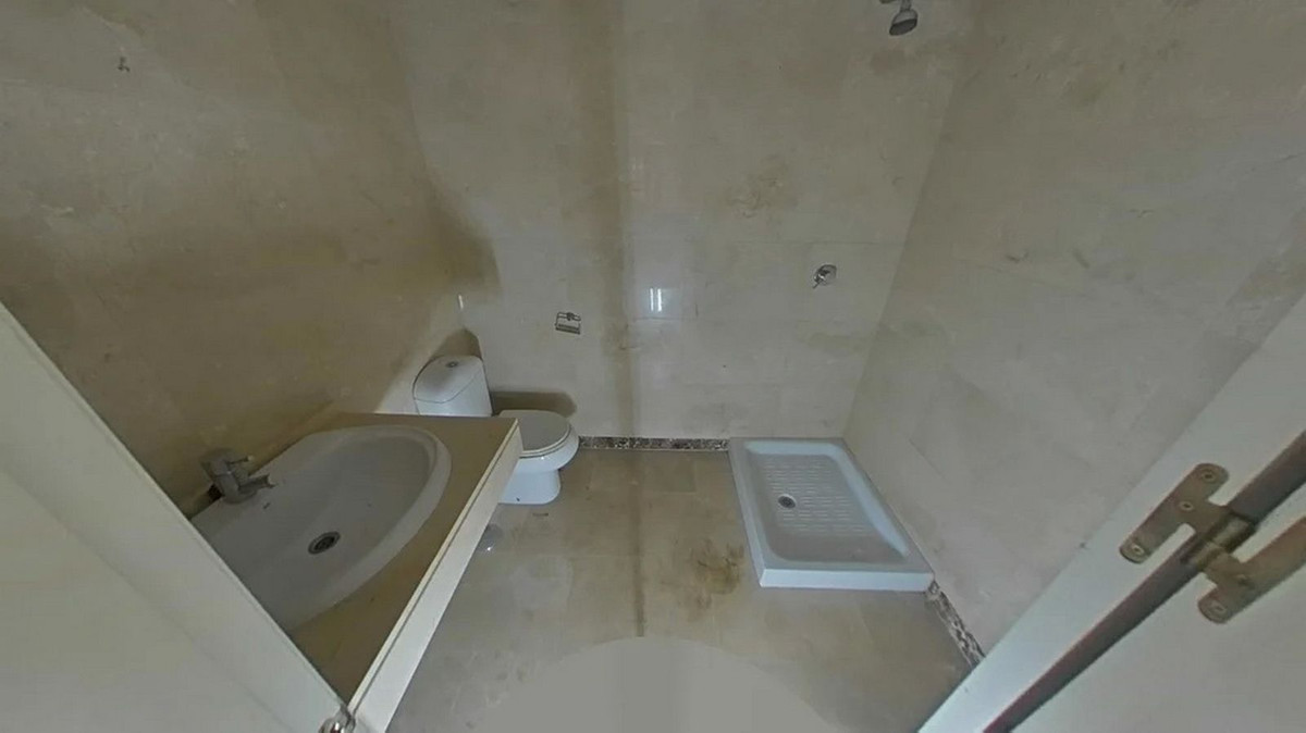 Se vende Apartamento Planta Baja de 3 dormitorios en Costa Del Sol, Málaga, España