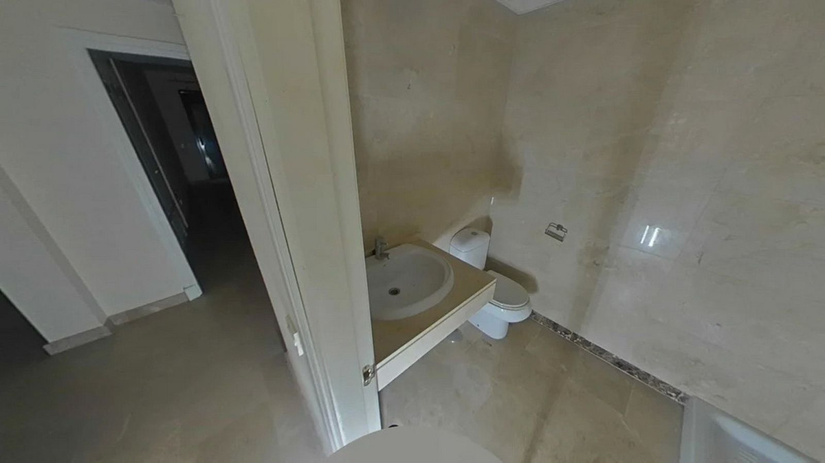 Se vende Apartamento Planta Baja de 3 dormitorios en Costa Del Sol, Málaga, España