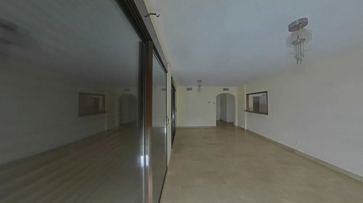 Se vende Apartamento Planta Baja de 3 dormitorios en Costa Del Sol, Málaga, España