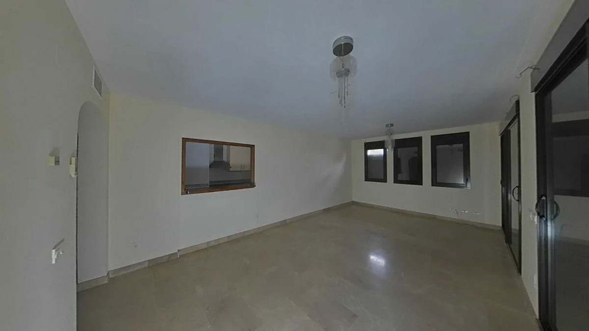 Se vende Apartamento Planta Baja de 3 dormitorios en Costa Del Sol, Málaga, España