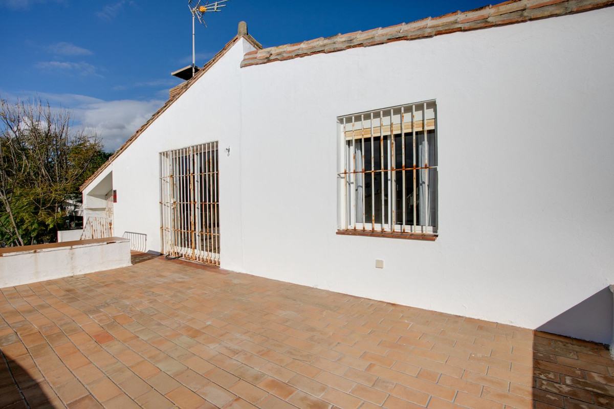3 Bed Townhouse for sale in Estepona Costa Del Sol, Málaga, Spain