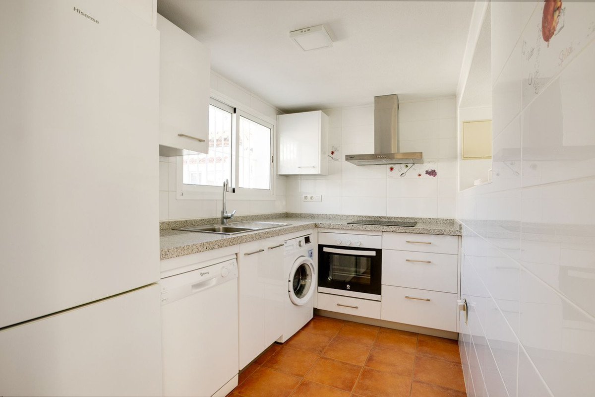 3 Bed Townhouse for sale in Estepona Costa Del Sol, Málaga, Spain