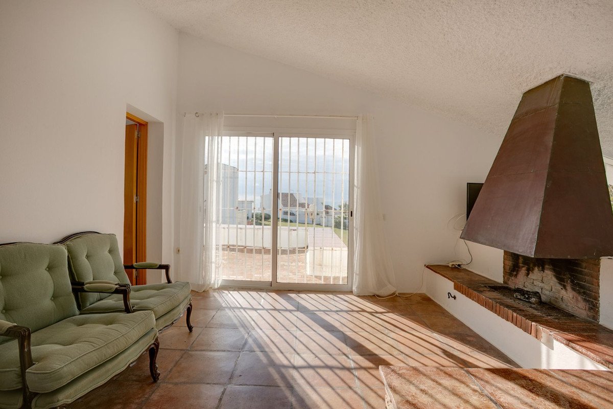 3 Bed Townhouse for sale in Estepona Costa Del Sol, Málaga, Spain