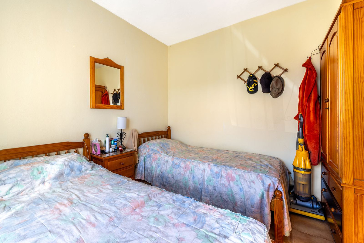 Se vende Finca - Cortijo de 2 dormitorios en Costa Del Sol, Málaga, España
