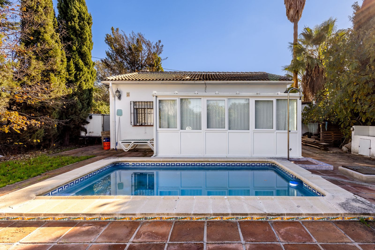 Se vende Finca - Cortijo de 2 dormitorios en Costa Del Sol, Málaga, España