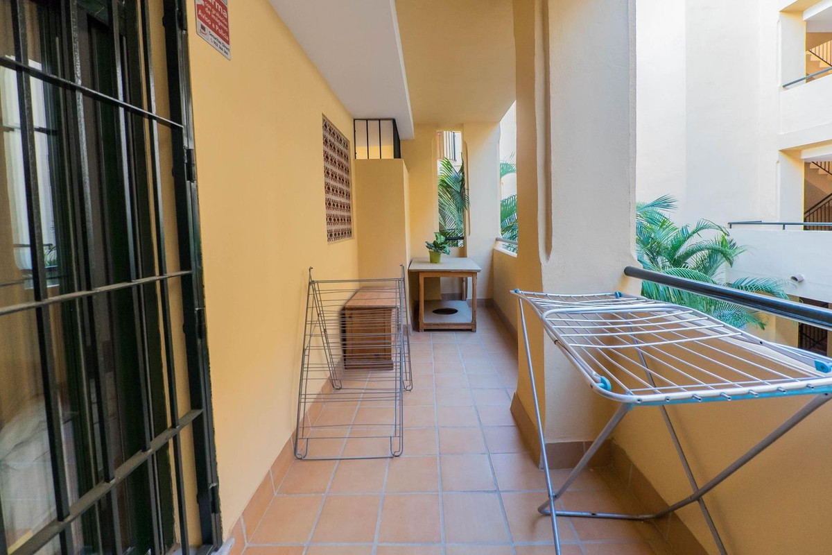 Se vende Apartamento Planta Media de 2 dormitorios en Costa Del Sol, Málaga, España