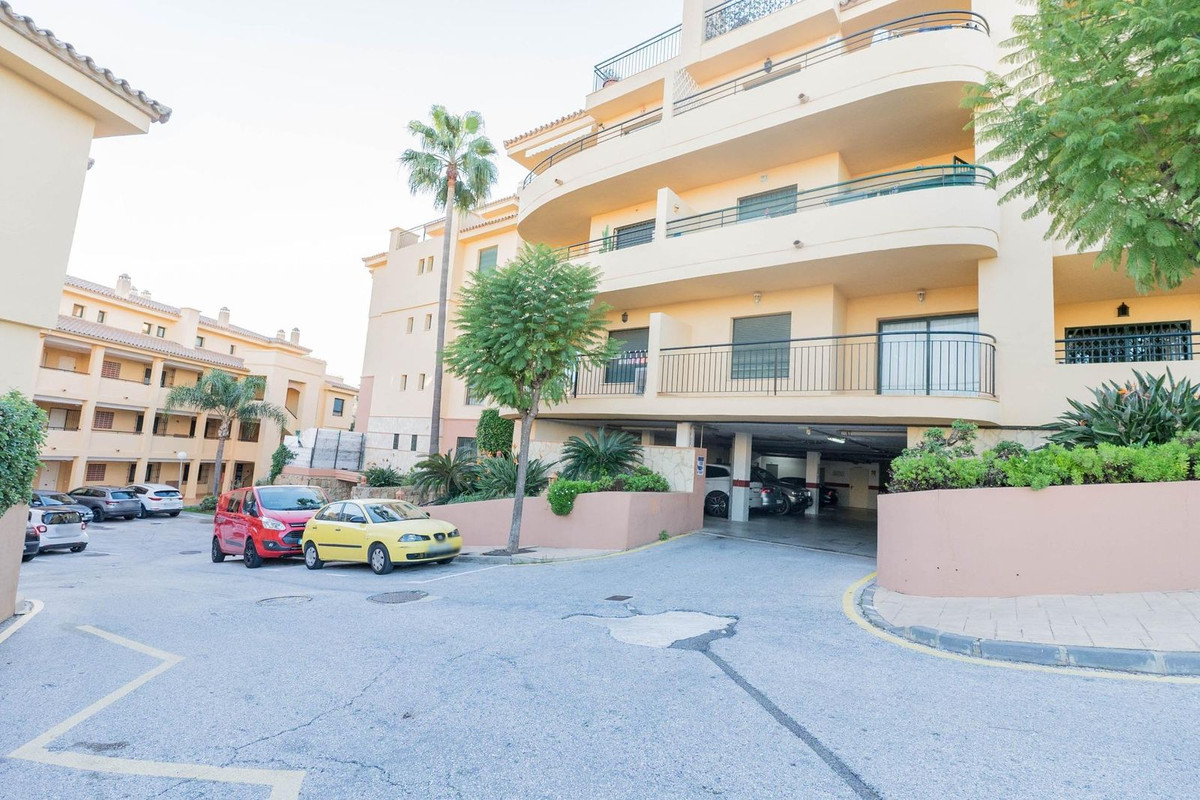 Se vende Apartamento Planta Media de 2 dormitorios en Costa Del Sol, Málaga, España