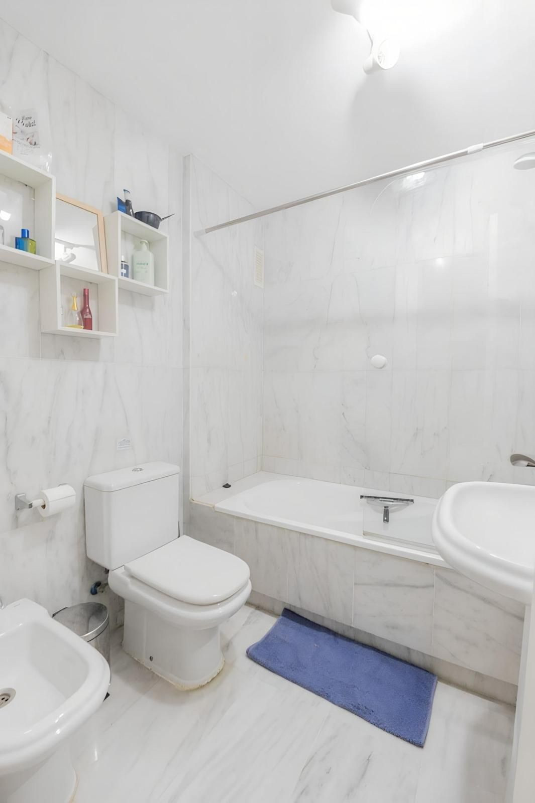 Se vende Apartamento Planta Media de 2 dormitorios en Costa Del Sol, Málaga, España