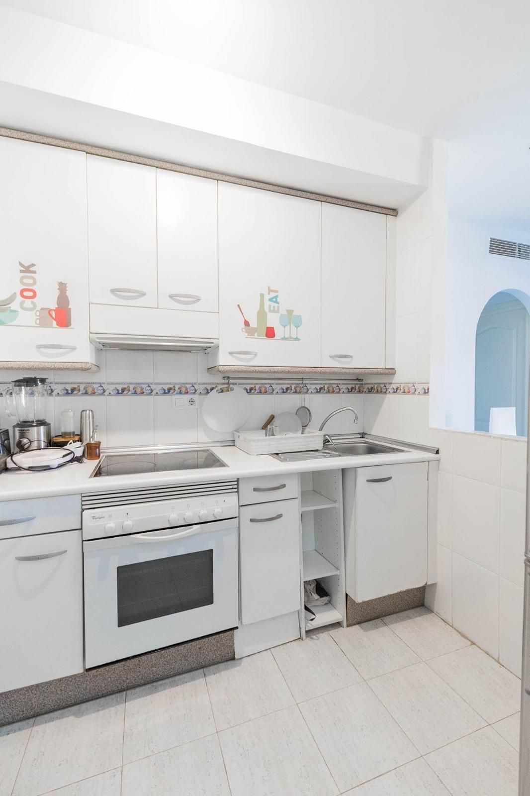 Se vende Apartamento Planta Media de 2 dormitorios en Costa Del Sol, Málaga, España