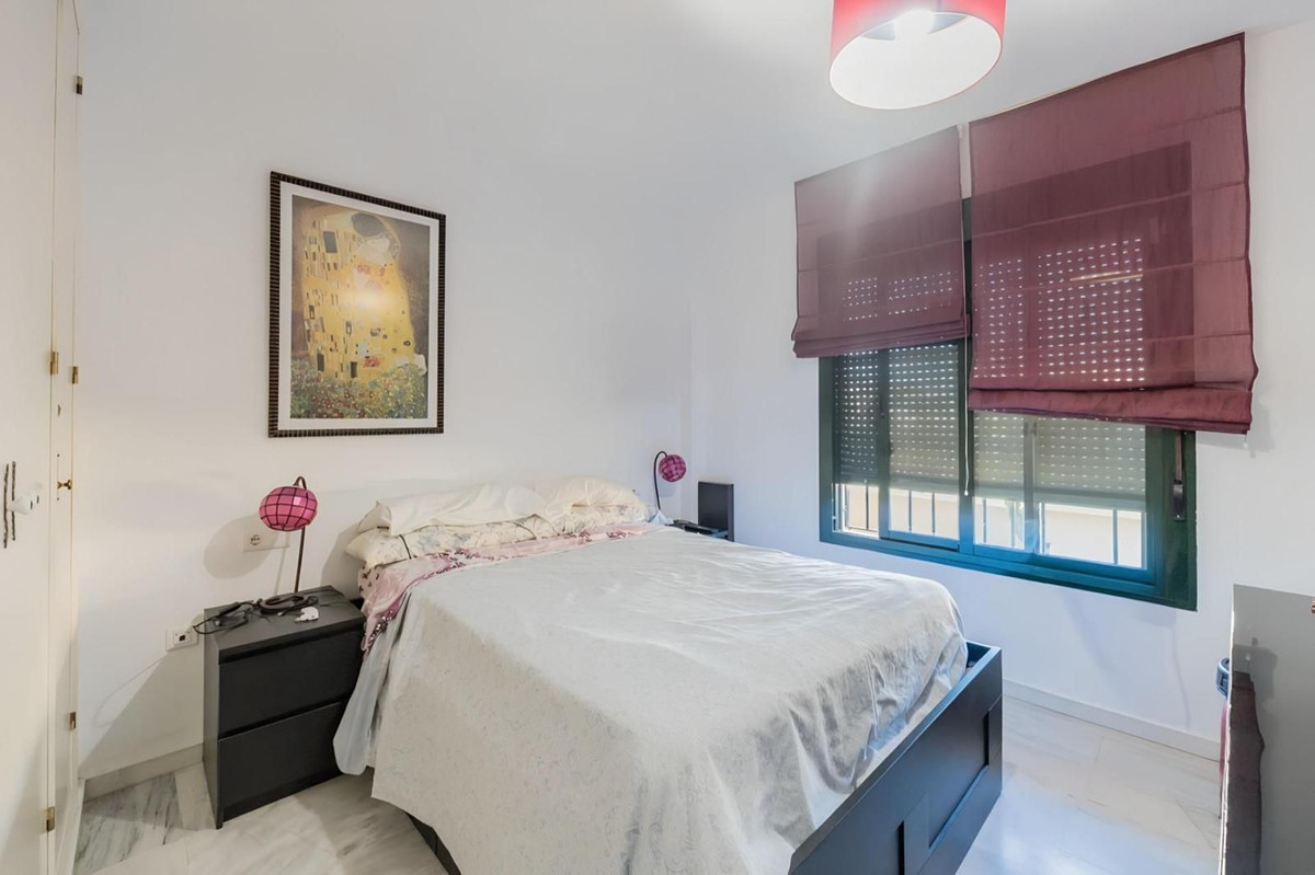 Se vende Apartamento Planta Media de 2 dormitorios en Costa Del Sol, Málaga, España
