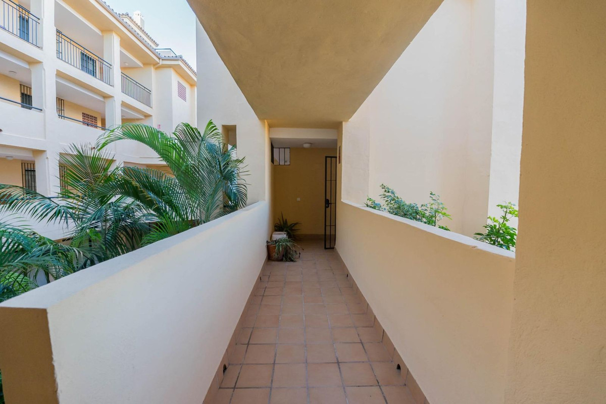 Se vende Apartamento Planta Media de 2 dormitorios en Costa Del Sol, Málaga, España