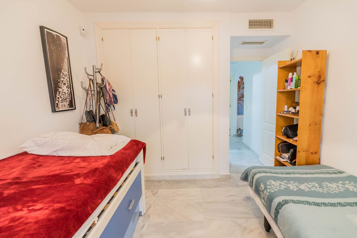 Se vende Apartamento Planta Media de 2 dormitorios en Costa Del Sol, Málaga, España