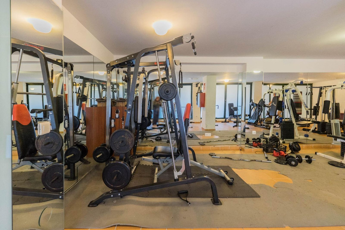 Se vende Apartamento Planta Media de 2 dormitorios en Costa Del Sol, Málaga, España