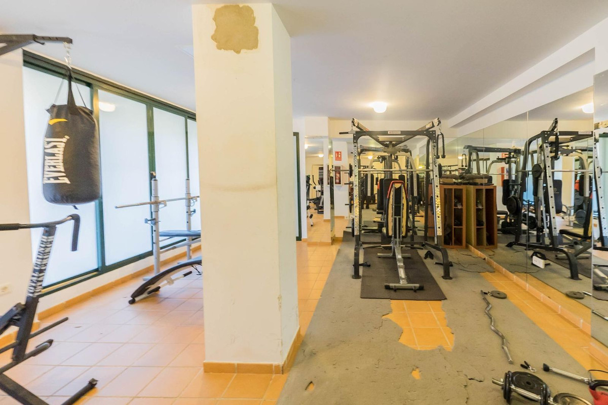 Se vende Apartamento Planta Media de 2 dormitorios en Costa Del Sol, Málaga, España