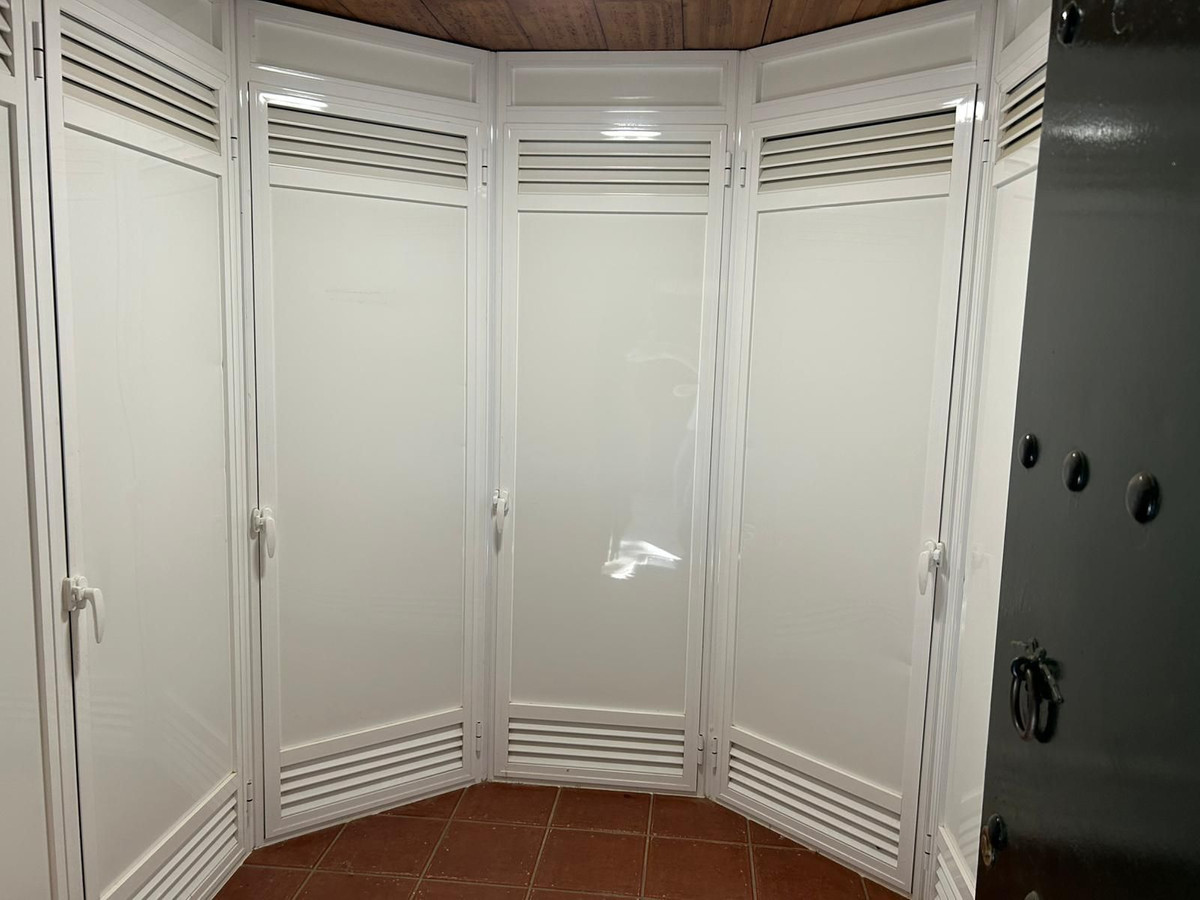 Se vende Finca - Cortijo de 3 dormitorios en Málaga, Málaga, España