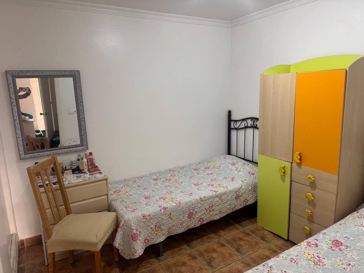 Se vende Apartamento Planta Media de 2 dormitorios en Costa Del Sol, Málaga, España